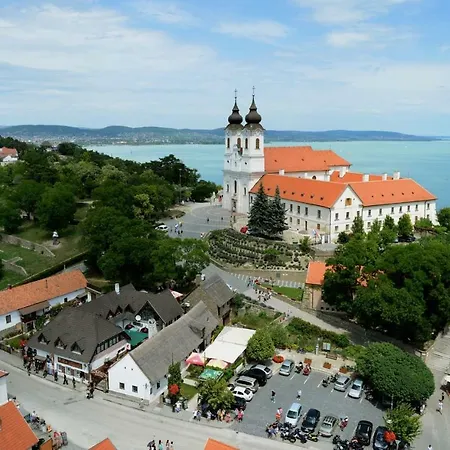 Jázmin Apartman *